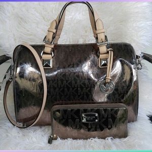 Mirror Metallic Michael Kors Grayson Set